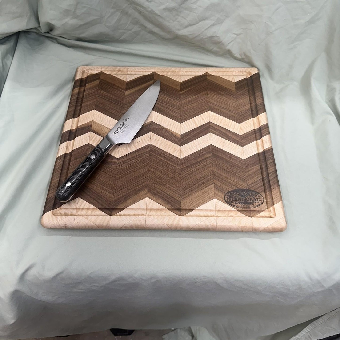 Hardwood 3D Chevron Cutting Board